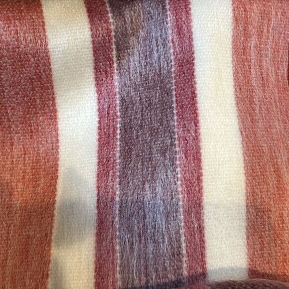 Beautiful alpaca scarf from Ecuador so soft and warm! - Picture 11 of 11